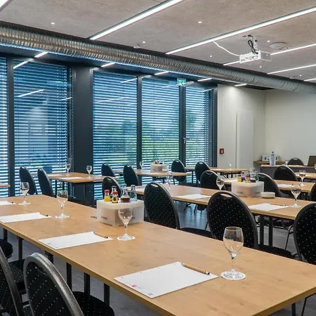 מלון Dejanil Hannover ברגדורף