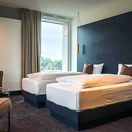 Dejanil Hannover 3*
