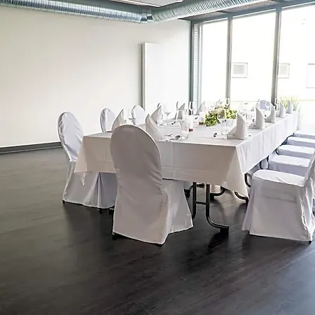 Dejanil Hannover 3*